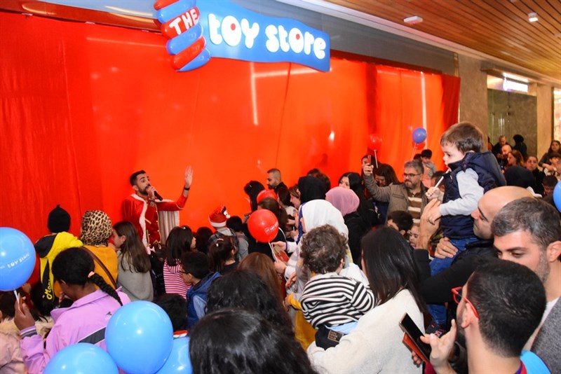 Biggest Christmas Reveal event at Toy Store-ABC Verdun